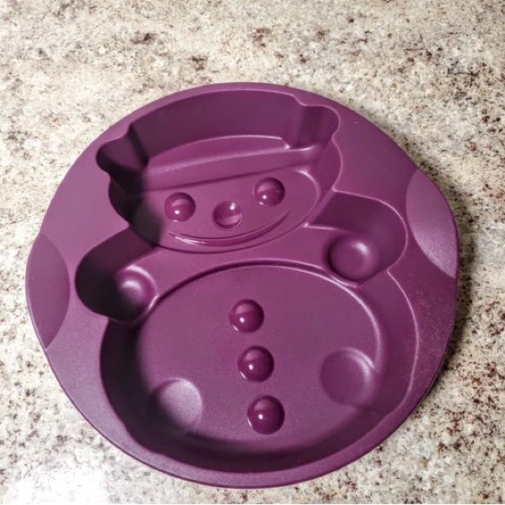 Tupperware silicone mold